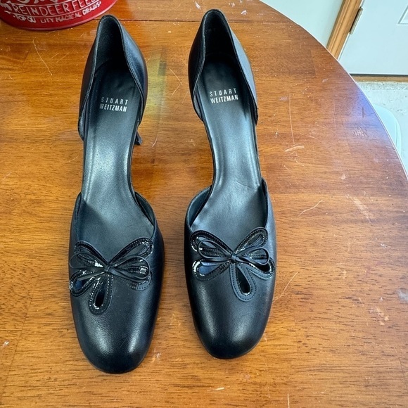 Stuart Weitzman black leather stiletto heel pumps size 9.5 2.5-3 in heel - Picture 1 of 10